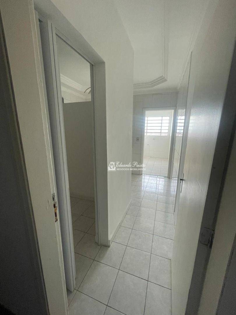 Apartamento para alugar com 2 quartos, 90m² - Foto 5