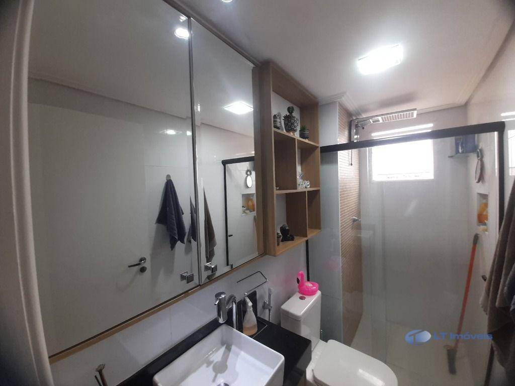 Apartamento à venda com 2 quartos, 64m² - Foto 8