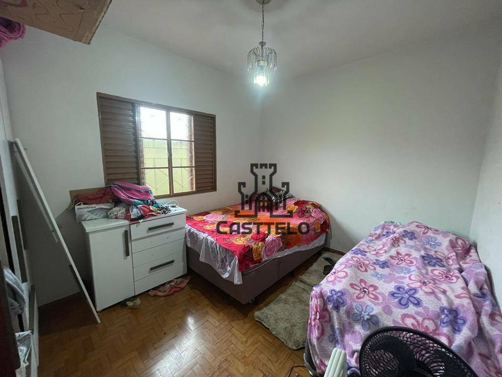 Casa à venda com 4 quartos, 170m² - Foto 14