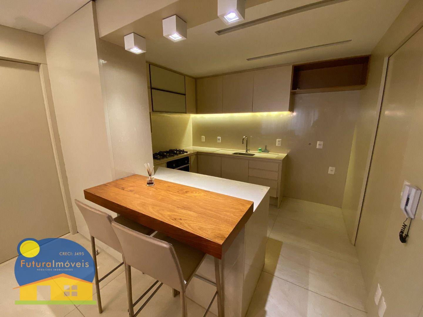 Apartamento à venda com 3 quartos, 110m² - Foto 4