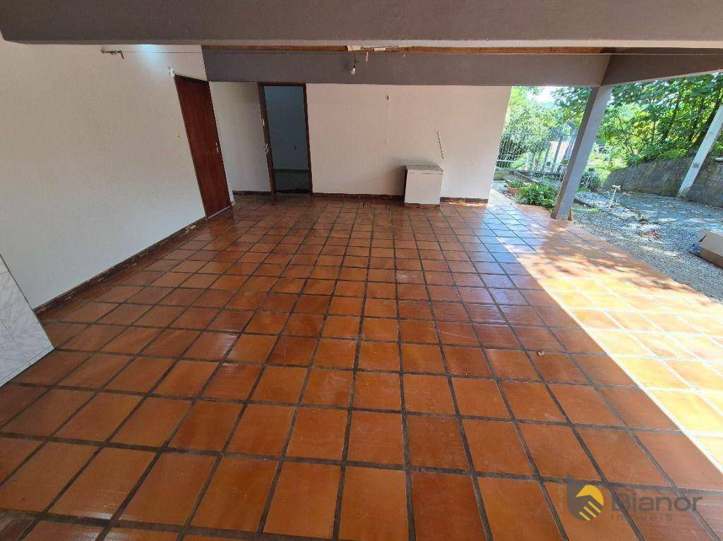 Casa para alugar com 3 quartos, 209m² - Foto 19