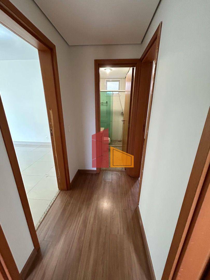 Apartamento à venda com 3 quartos, 115m² - Foto 11