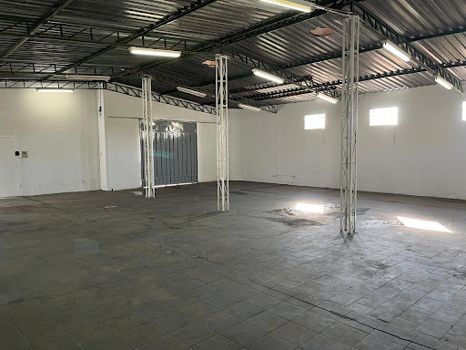 Depósito-Galpão-Armazém à venda e aluguel, 218m² - Foto 1