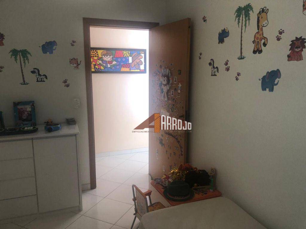 Sobrado à venda com 4 quartos, 132m² - Foto 6