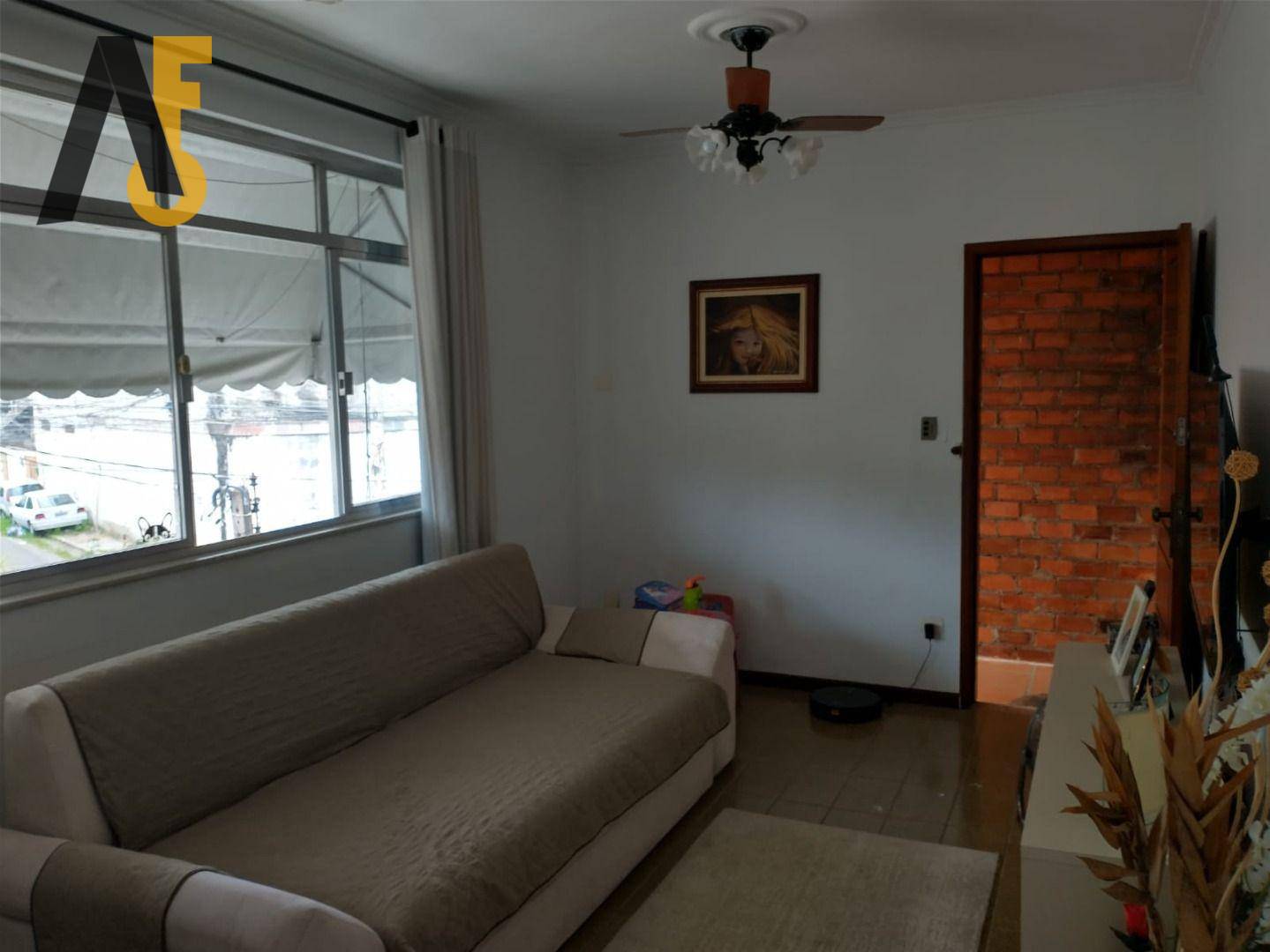 Casa de Condomínio à venda com 4 quartos, 170m² - Foto 1