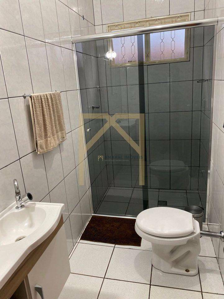 Casa à venda com 2 quartos, 107m² - Foto 8