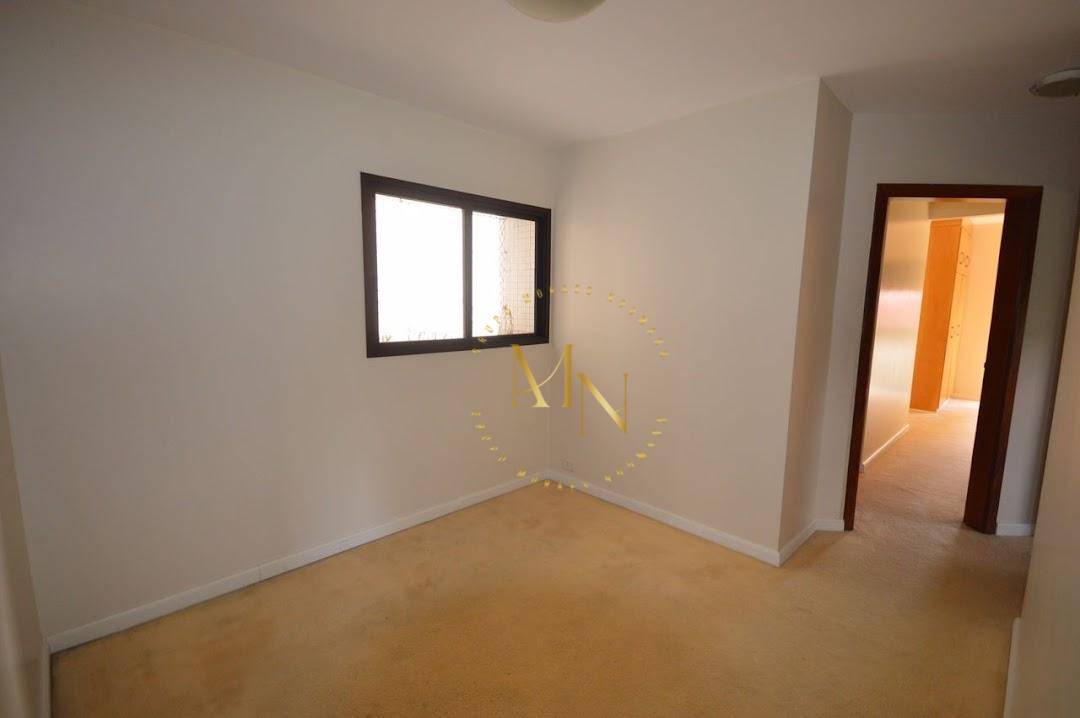 Apartamento à venda com 4 quartos, 196m² - Foto 8