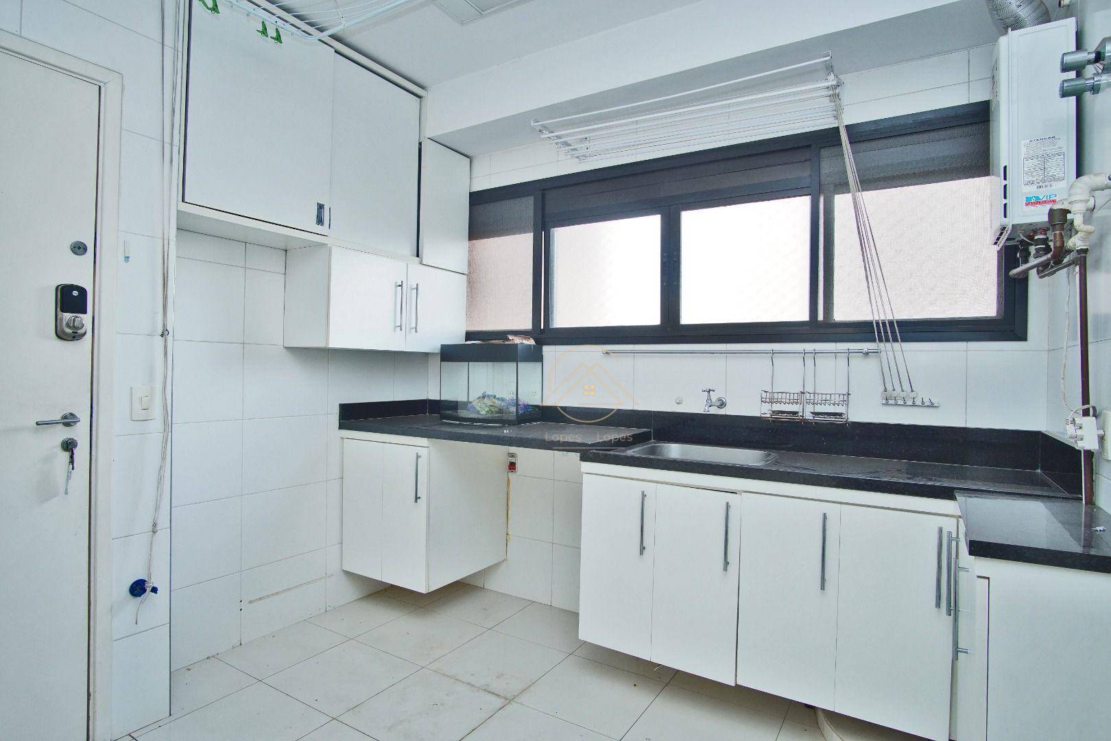 Apartamento à venda com 3 quartos, 184m² - Foto 30