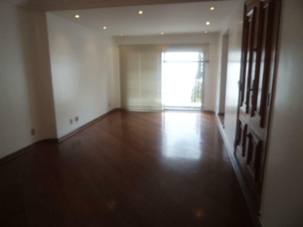 Apartamento à venda com 3 quartos, 150m² - Foto 8