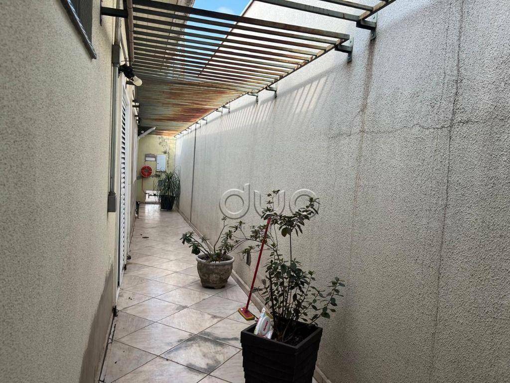 Casa à venda com 3 quartos, 141m² - Foto 29