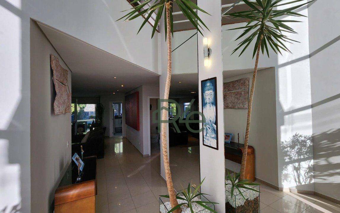 Casa de Condomínio à venda com 4 quartos, 398m² - Foto 3