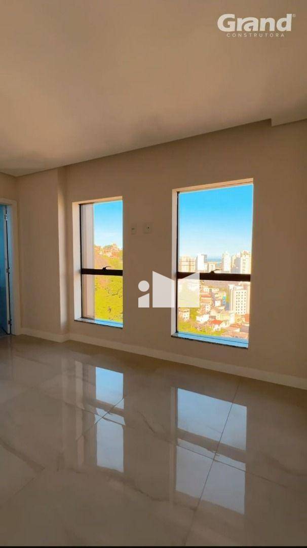 Apartamento à venda com 2 quartos, 70m² - Foto 12