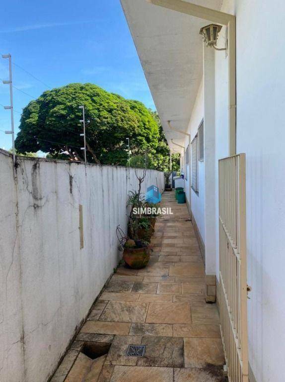 Casa para alugar com 5 quartos, 350m² - Foto 4