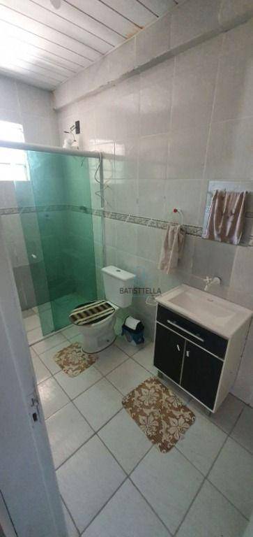 Casa à venda com 2 quartos, 80m² - Foto 2