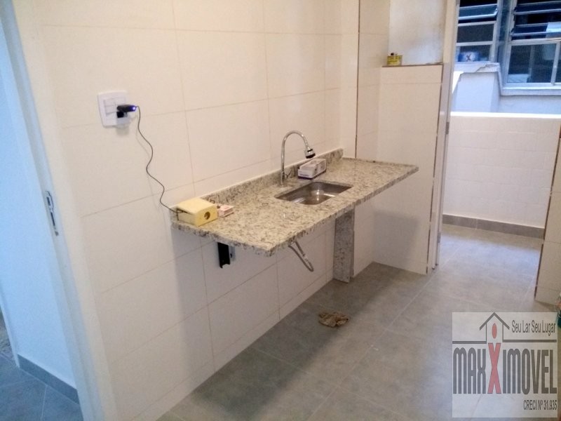 Apartamento à venda com 2 quartos, 65m² - Foto 3