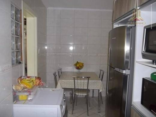 Apartamento à venda com 3 quartos, 75m² - Foto 7