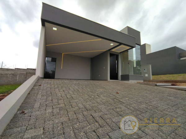 Casa de Condomínio à venda com 3 quartos, 256m² - Foto 1