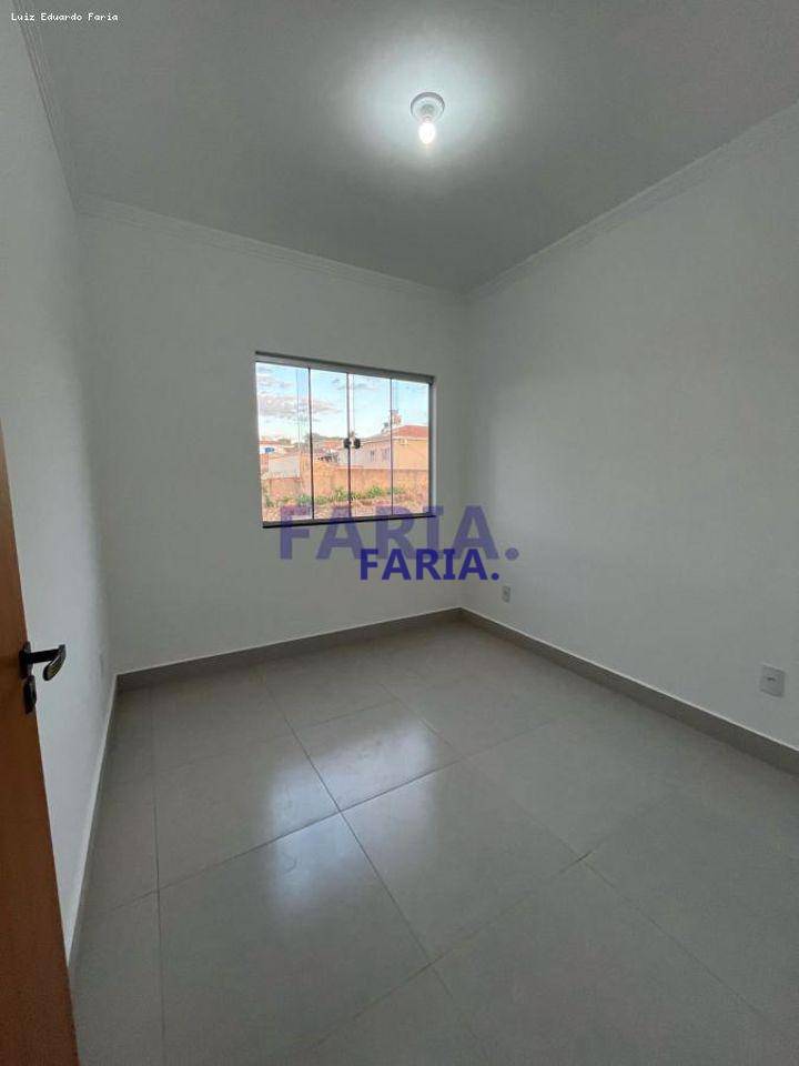 Apartamento à venda com 3 quartos, 107m² - Foto 11