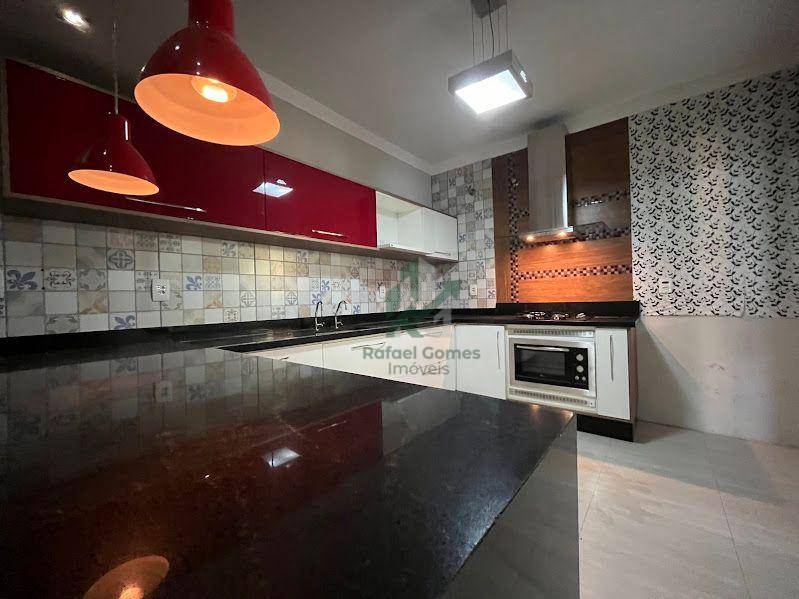 Casa, 3 quartos, 213 m² - Foto 2