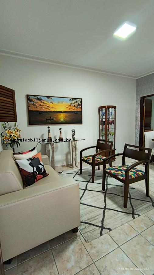 Casa à venda com 2 quartos, 56m² - Foto 11