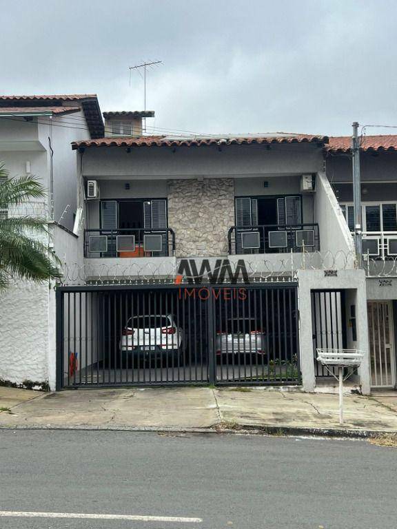 Sobrado à venda com 4 quartos, 229m² - Foto 1