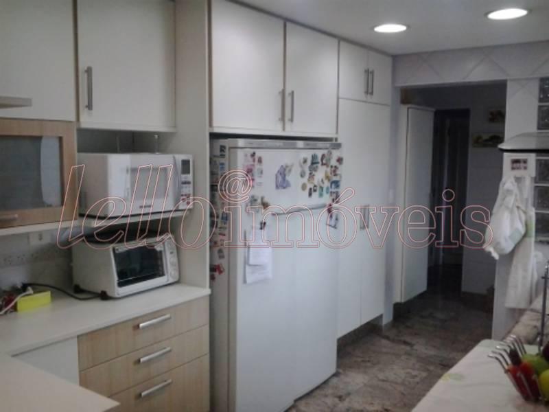 Apartamento à venda com 4 quartos, 210m² - Foto 17