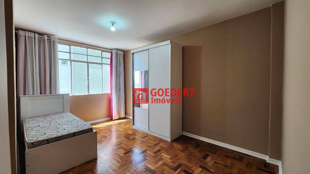 Apartamento para alugar com 3 quartos, 90m² - Foto 11