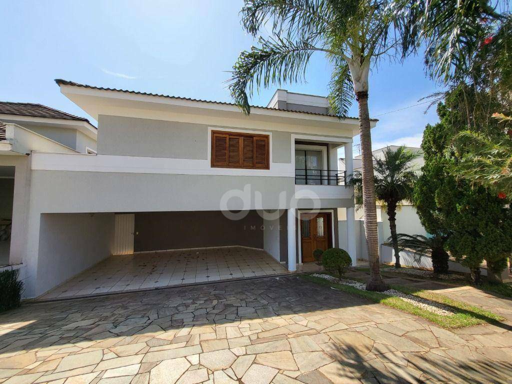 Casa de Condomínio para alugar com 4 quartos, 258m² - Foto 2