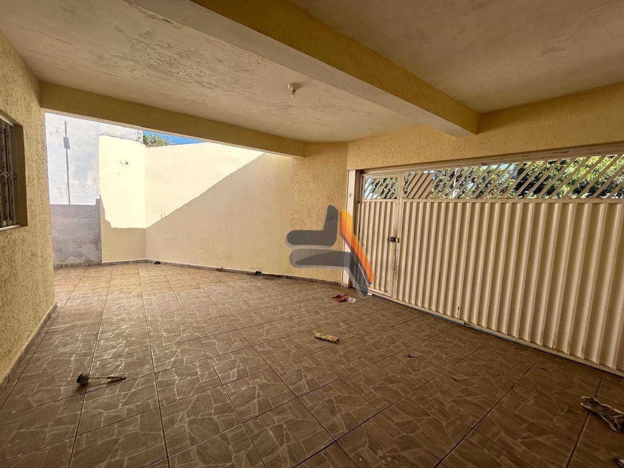 Casa à venda com 2 quartos, 91m² - Foto 2