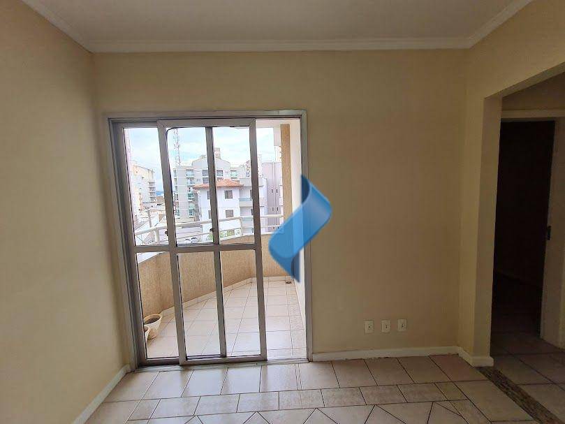 Apartamento à venda com 2 quartos, 78m² - Foto 3