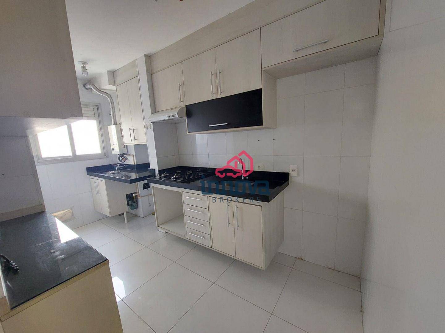 Apartamento à venda com 3 quartos, 76m² - Foto 4