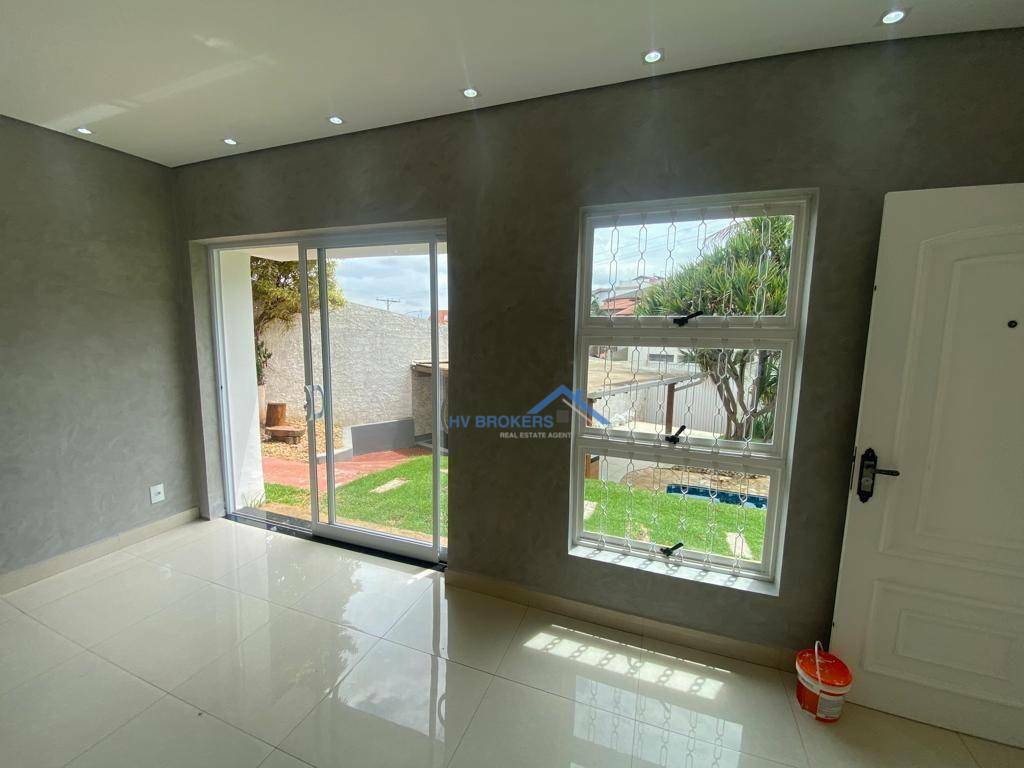 Casa à venda com 3 quartos, 184m² - Foto 5