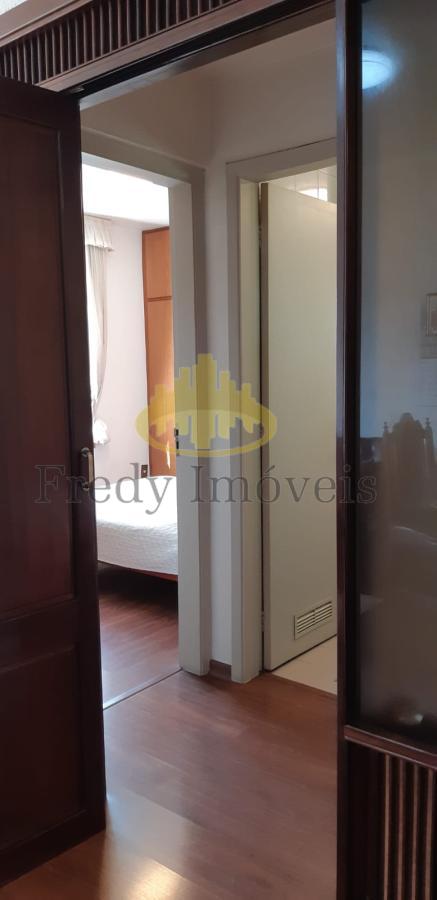 Apartamento à venda com 3 quartos, 122m² - Foto 10