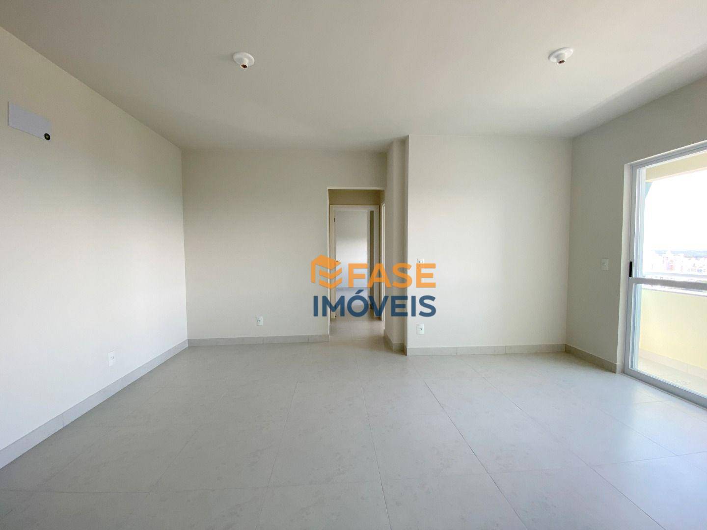 Apartamento à venda com 2 quartos, 66m² - Foto 9