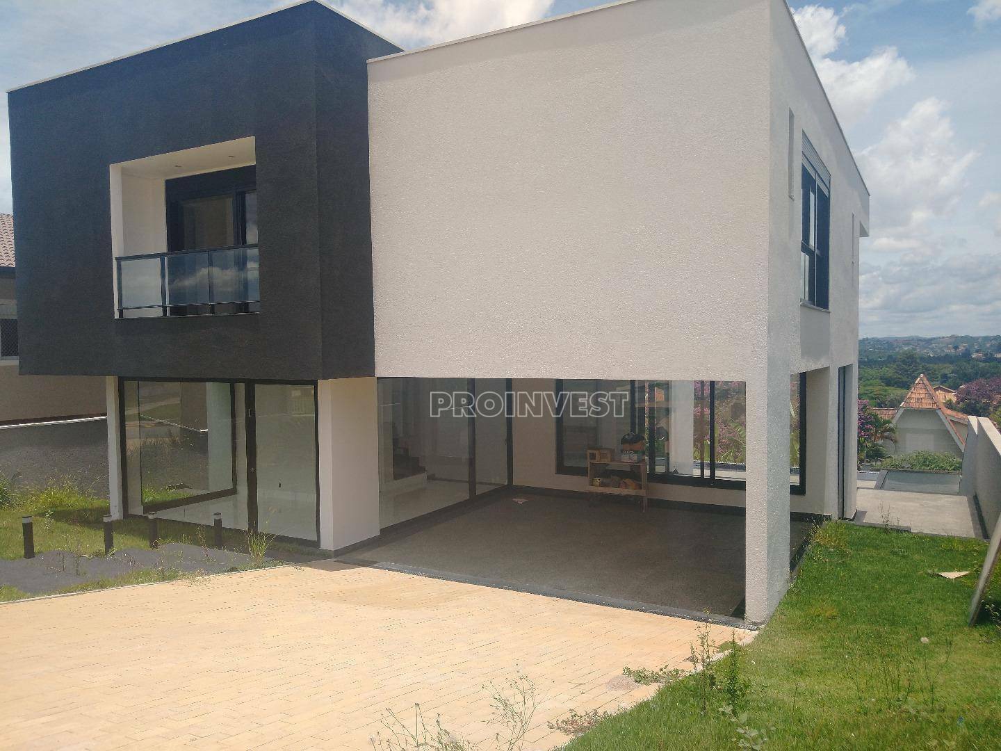 Casa de Condomínio à venda com 4 quartos, 375m² - Foto 1