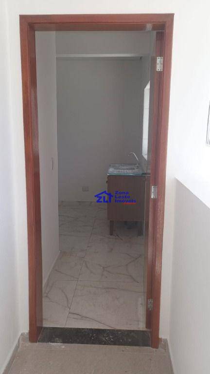 Apartamento para alugar com 2 quartos, 25m² - Foto 2