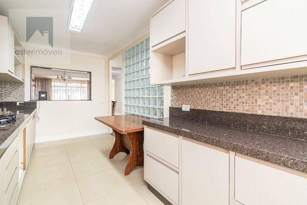 Casa para alugar com 4 quartos, 285m² - Foto 22
