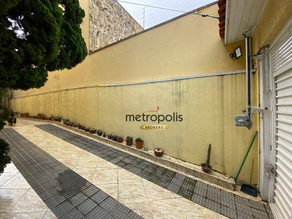 Sobrado à venda com 4 quartos, 300m² - Foto 4