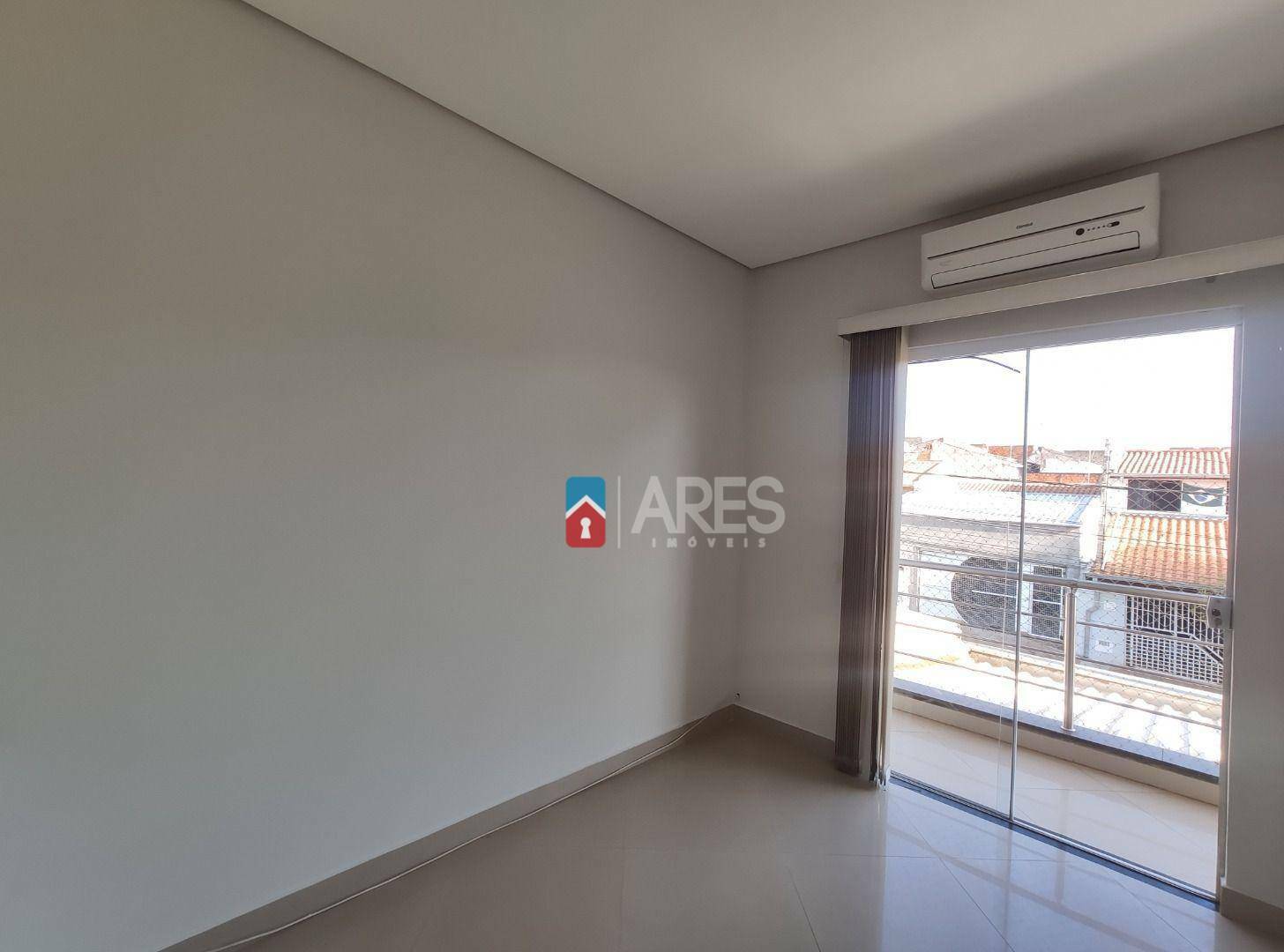 Casa à venda com 3 quartos, 218m² - Foto 24