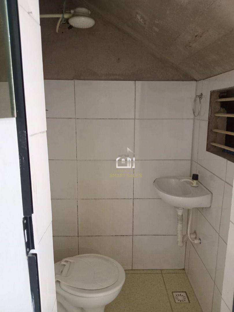 Casa à venda com 8 quartos, 350m² - Foto 37