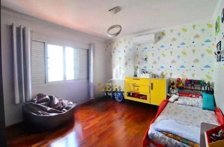 Sobrado à venda com 4 quartos, 250m² - Foto 17