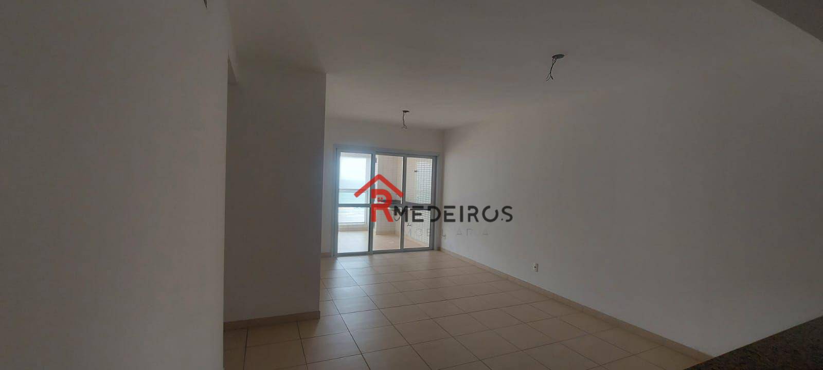 Apartamento à venda com 3 quartos, 101m² - Foto 2