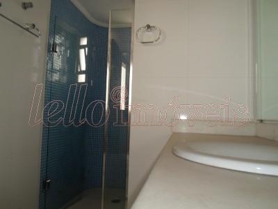 Apartamento para alugar com 3 quartos, 240m² - Foto 17