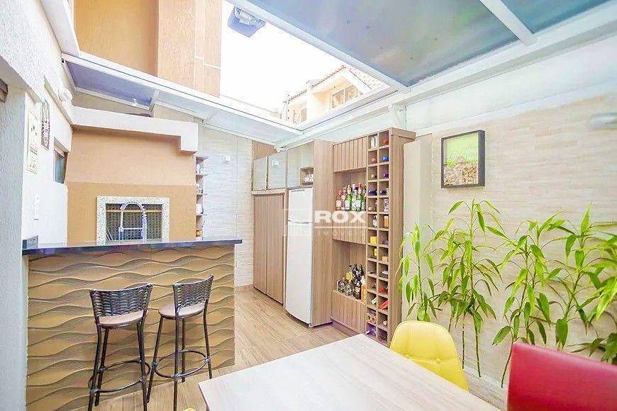 Sobrado à venda com 3 quartos, 169m² - Foto 1