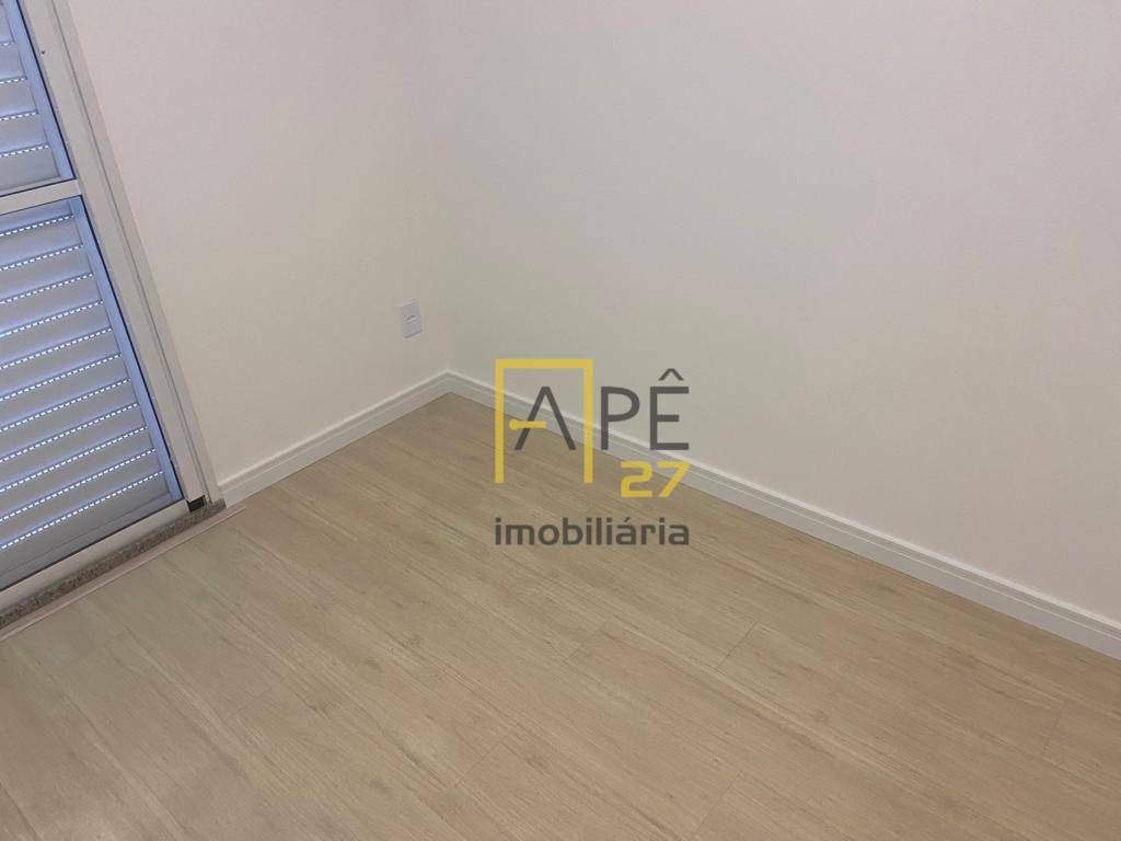 Apartamento para alugar com 3 quartos, 165m² - Foto 17