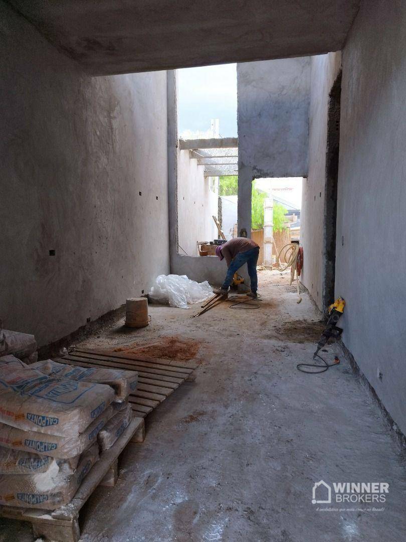 Casa à venda com 3 quartos, 83m² - Foto 4