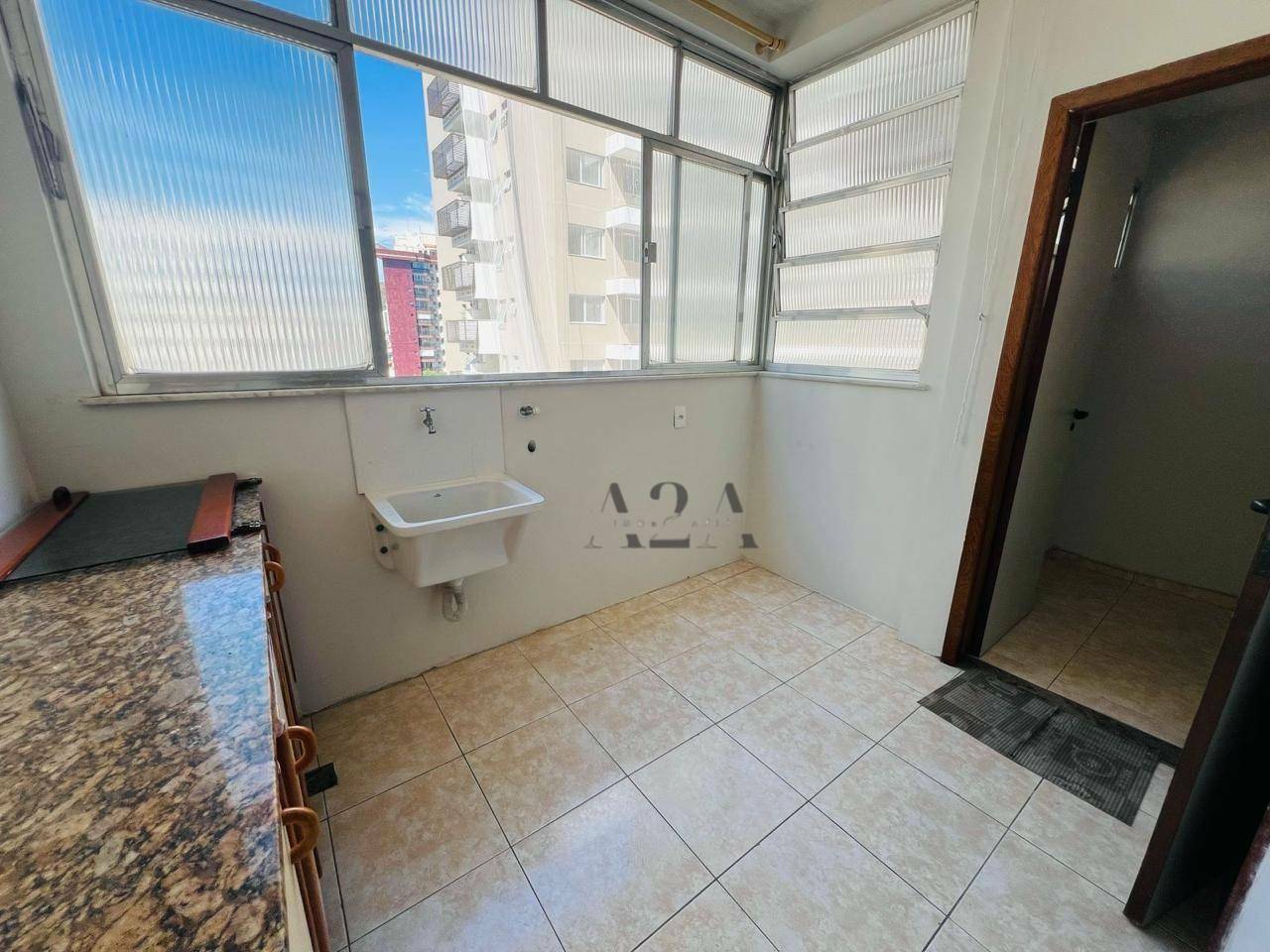 Apartamento à venda com 2 quartos, 93m² - Foto 13