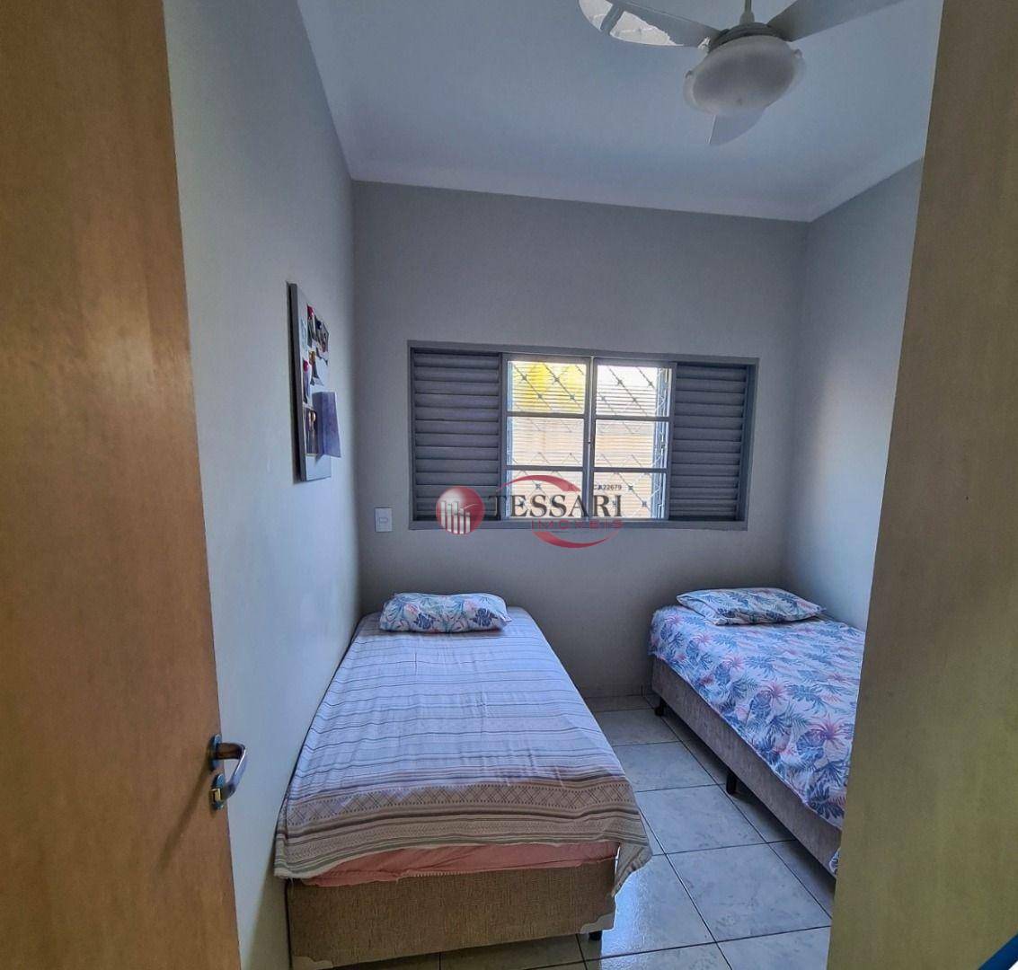 Casa à venda com 3 quartos, 200m² - Foto 13