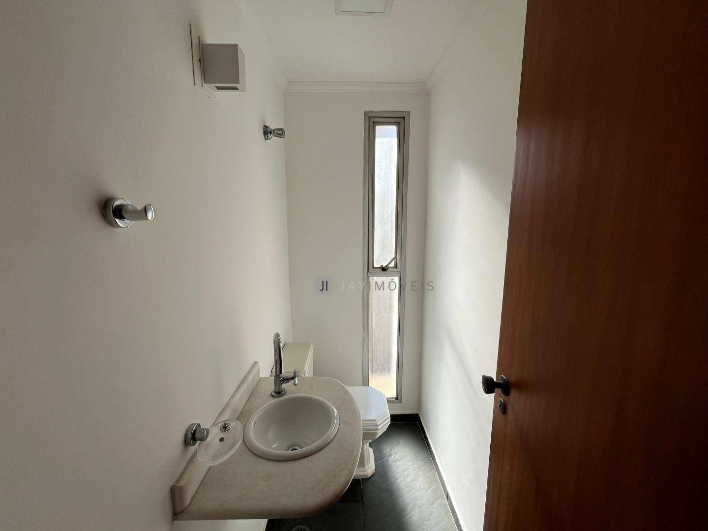 Apartamento para alugar com 4 quartos, 130m² - Foto 15