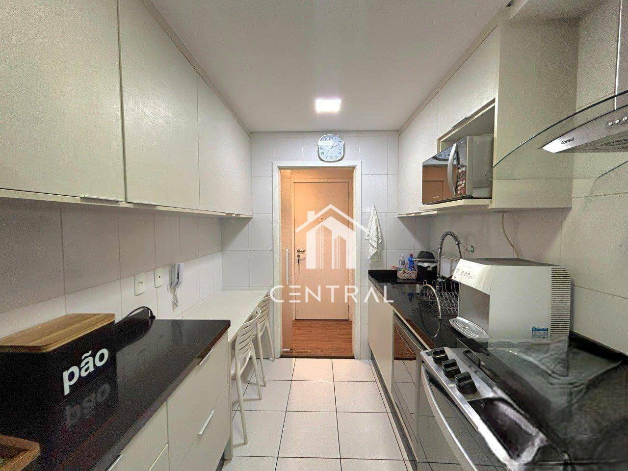 Apartamento à venda com 3 quartos, 106m² - Foto 9